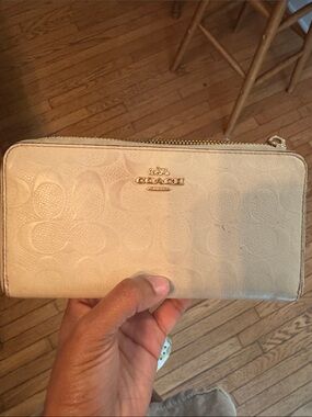 Coach Cream Zip-Around Signature Wallet with Gold Logo